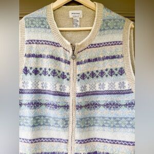 Monterey Cream and blue fair isle sweater vest size L